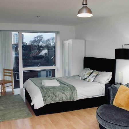 Modern City Central Studio Apt Birmingham Bagian luar foto